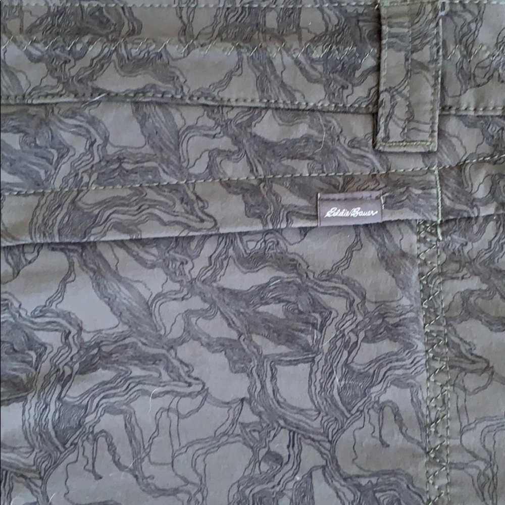 Eddie Bauer LIGHTWEIGHT SHORTS FOR OUTDOOR WEAR! - Picture 4 of 8